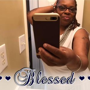 Meet your Posher, Yolanda